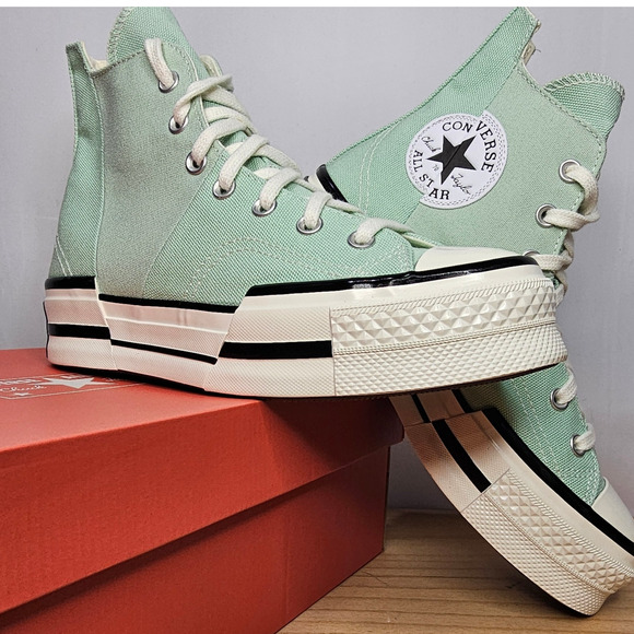 Converse Chuck 70 Plus Hi Tops Brand New Women Size 8.5 Sticky Aloe #A11559C NWT - Picture 1 of 8